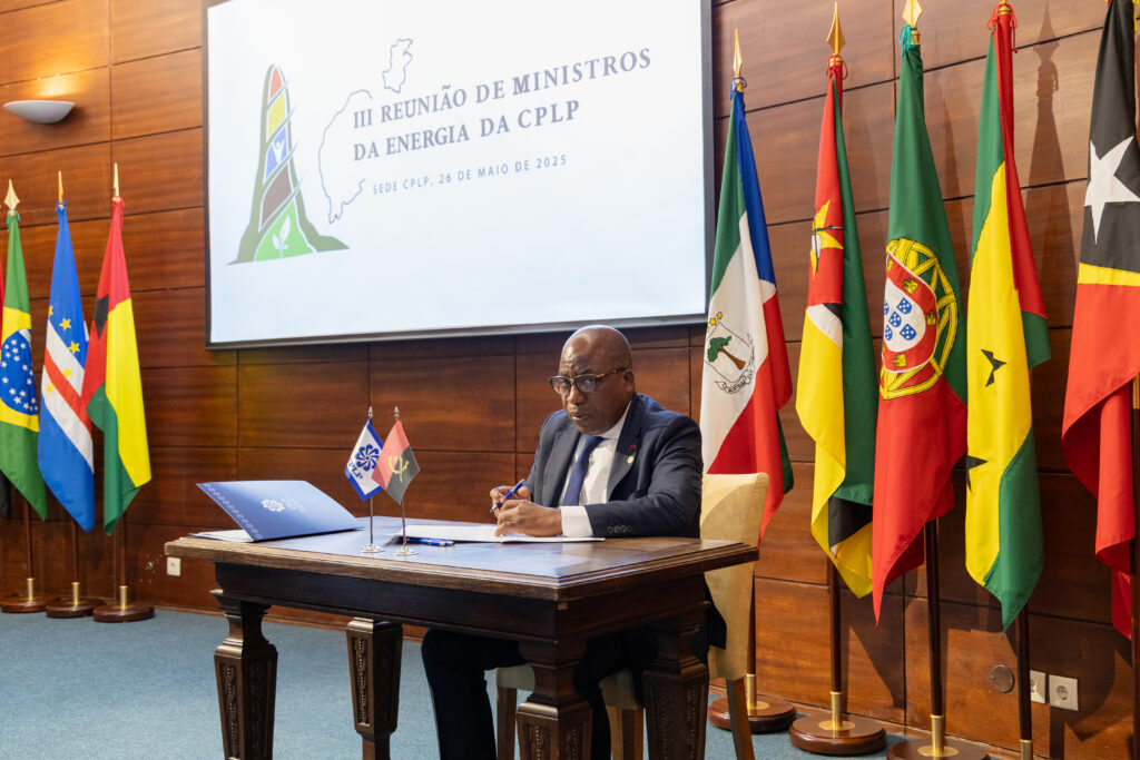 iii-reunio-dos-ministros-de-energia-da-cplp_sesso-de-encerramento-10_54545986847_o