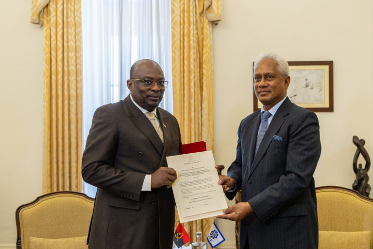 secretrio-executivo-recebe-cartas-credenciais-do-representante-permanente-de-angola-junto-da-cplp_54550777442_o