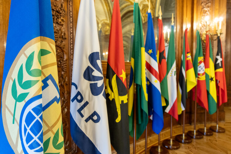 assinatura-do-memorando-de-entendimento-entre-a-cplp-e-a-opaq_01_54564613442_o