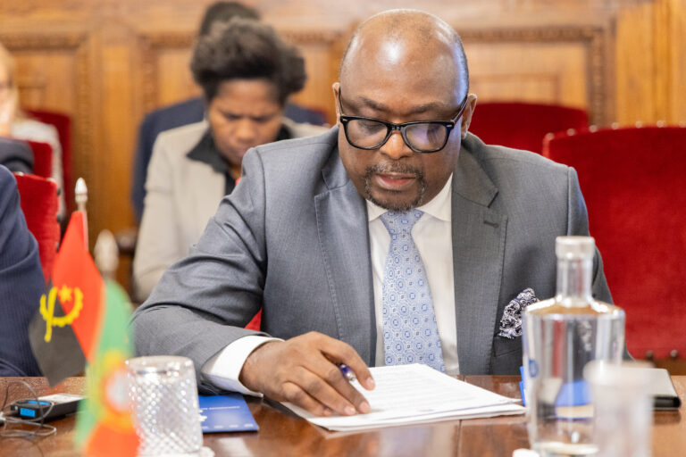 assinatura-do-memorando-de-entendimento-entre-a-cplp-e-a-opaq_21_54565818770_o