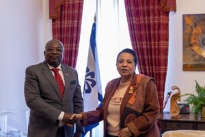 Secretária Executiva da CPLP recebeu Representante Permanente de Angola