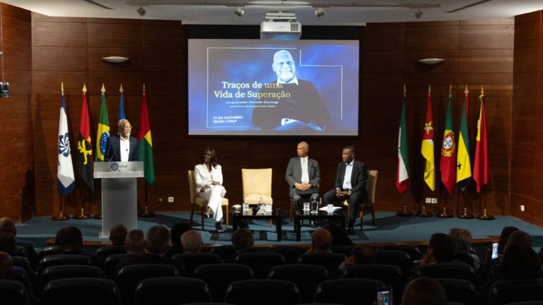 cplp-acolheu-lanamento-de-livro-do-embaixador-murade-murargy_54858415646_o