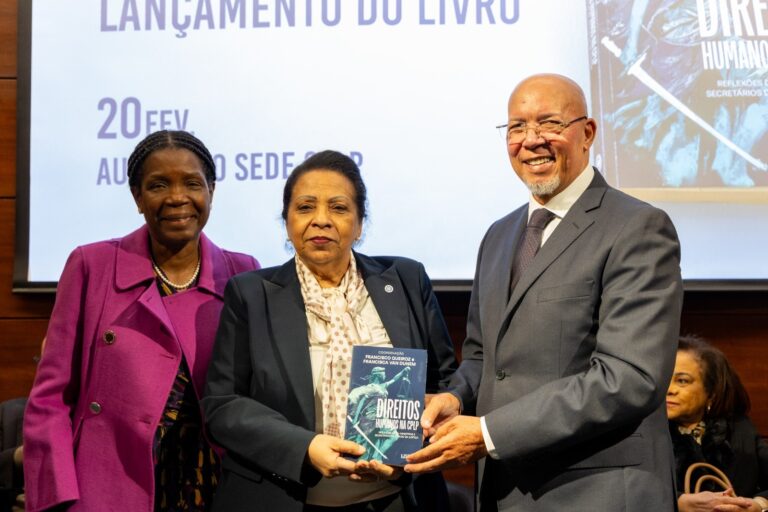 lanamento-do-livro-direitos-humanos-na-cplp--reflexes-de-ex-ministros-e-secretrios-de-estado-da-justia_55105753792_o