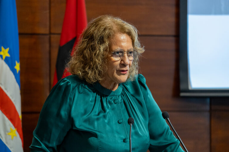 andorra-celebra-30-anos-da-cplp-com-exposio-retratos-de-hoje-e-de-antes_55381288733_o