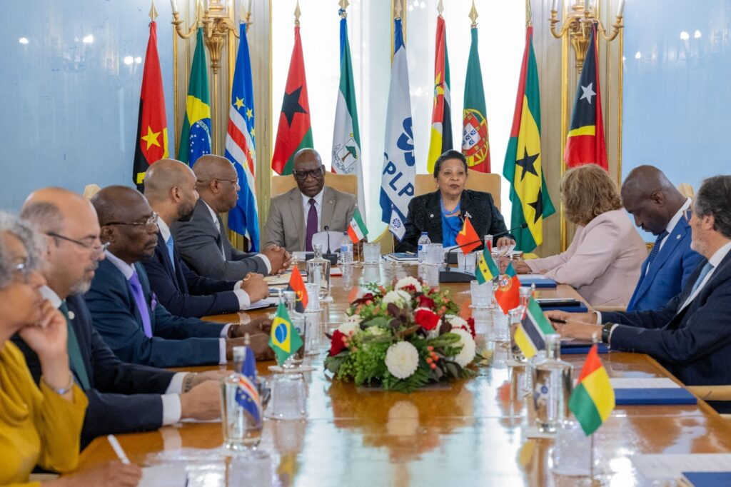 ministro-de-estado-dos-assuntos-exteriores-da-guin-equatorial-visitou-sede-da-cplp_55400439270_o